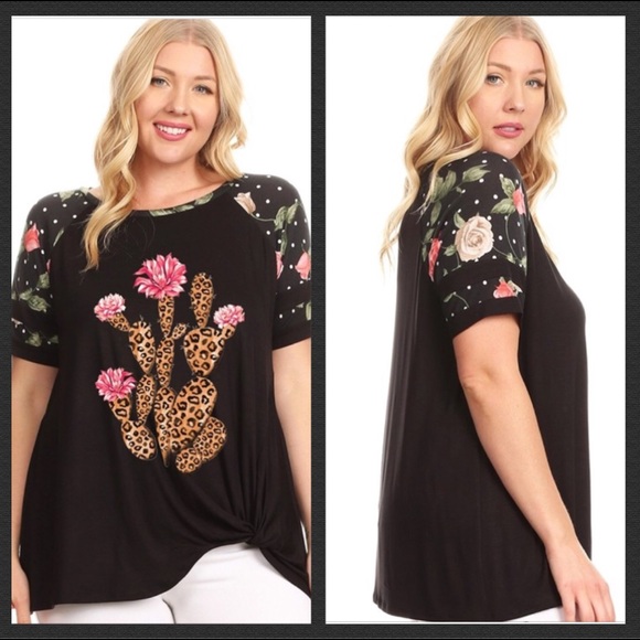 Tops - 🛍SALE🛍 Black Floral Cactus Graphic Tee